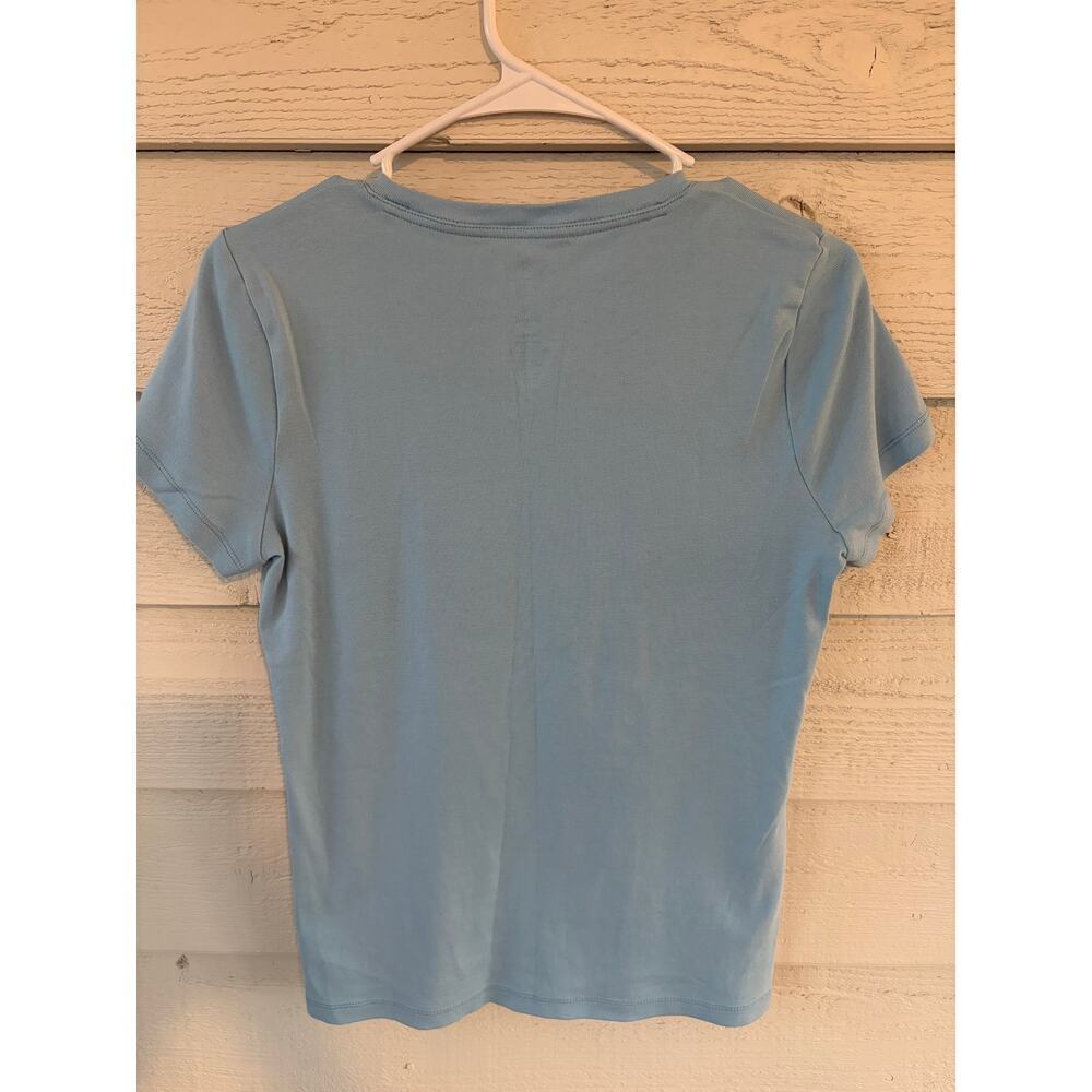 St. John’s Bay Essential Tee Blue V-Neck Short Sleeve Top Size Medium - Picture 4 of 4